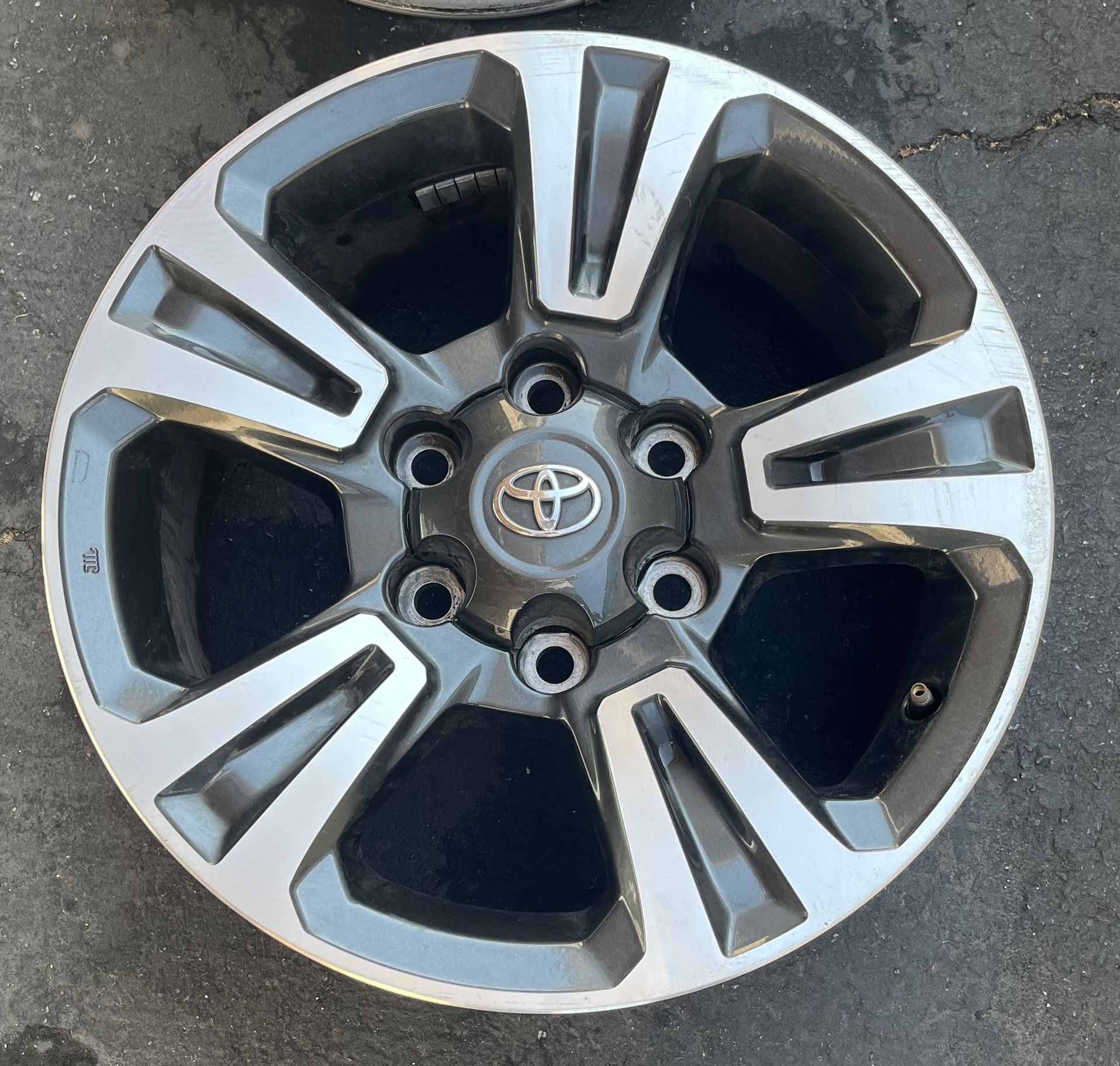 One (1) Single 17” OEM Toyota Tacoma Rim Wheel No tire