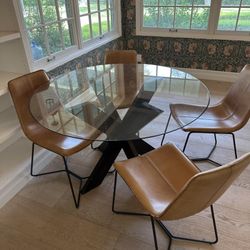 Dining Table With 4 Leather Chairs