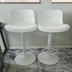 Set Of 2 White Barstools