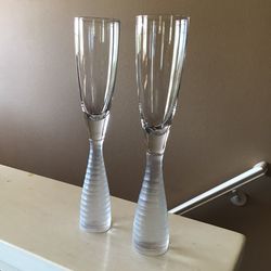 Z. Gallerie Frosted Stem Champagne Flutes (Set of 2)