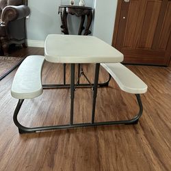 Kid’s Picnic Table