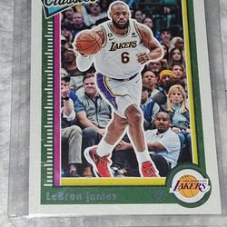 2022-2023 Panini  LeBron James # 648 Asking 40$