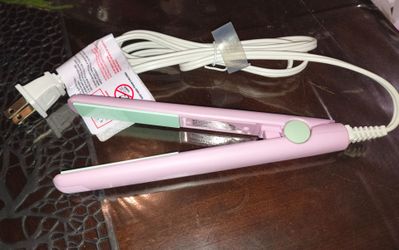 Vivitar Mini Travel Hair Straightener/ Curler- Light Pink