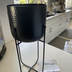 New In Box Metal Planter 