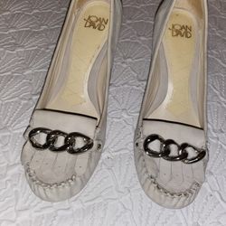 NEW Suede Pumps W/Gold Chain Accent