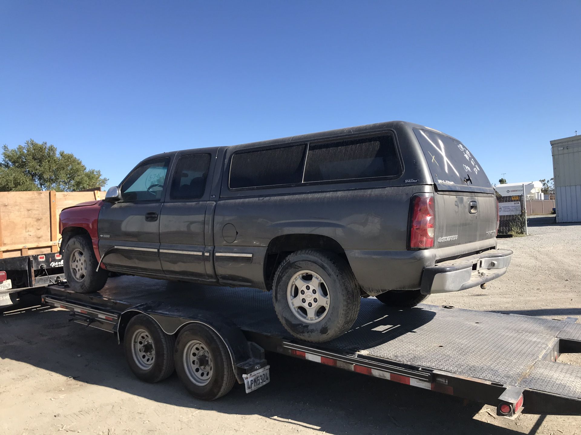 Parting out 2001 Chevrolet Extended Cab 2wd