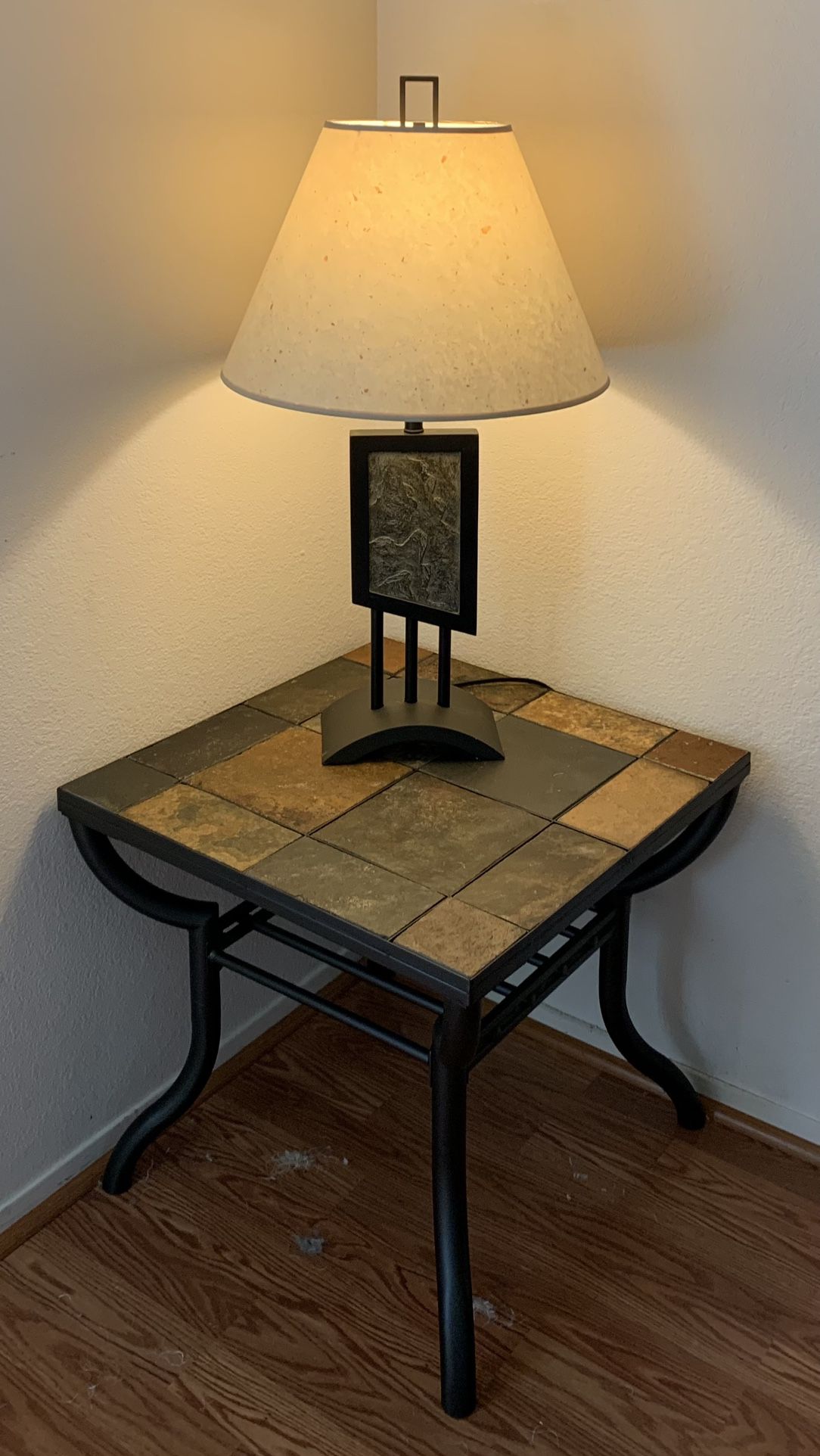 Coffee Table, 2 Matching End Tables & 1 Lamp