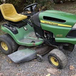 John Deere Riding Mower