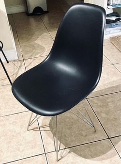 Dining Chairs Set of 3, 2 white and 1 black.