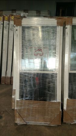 White Vinyl double hung brand 📏 Size: 26½” x 57¾” new replacement no nail fit 