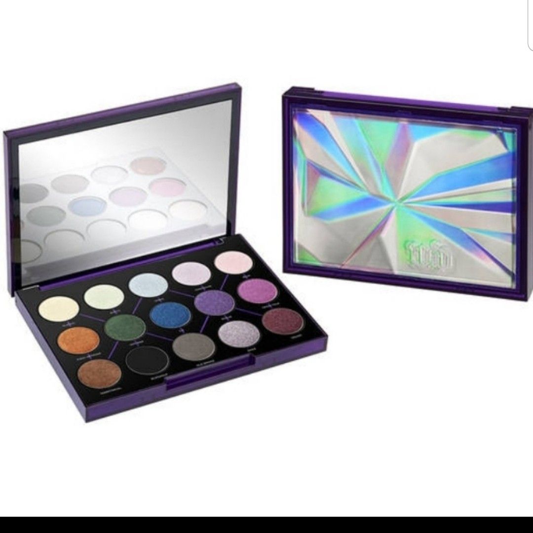 Urban Decay Distortion Eyeshadow Palette