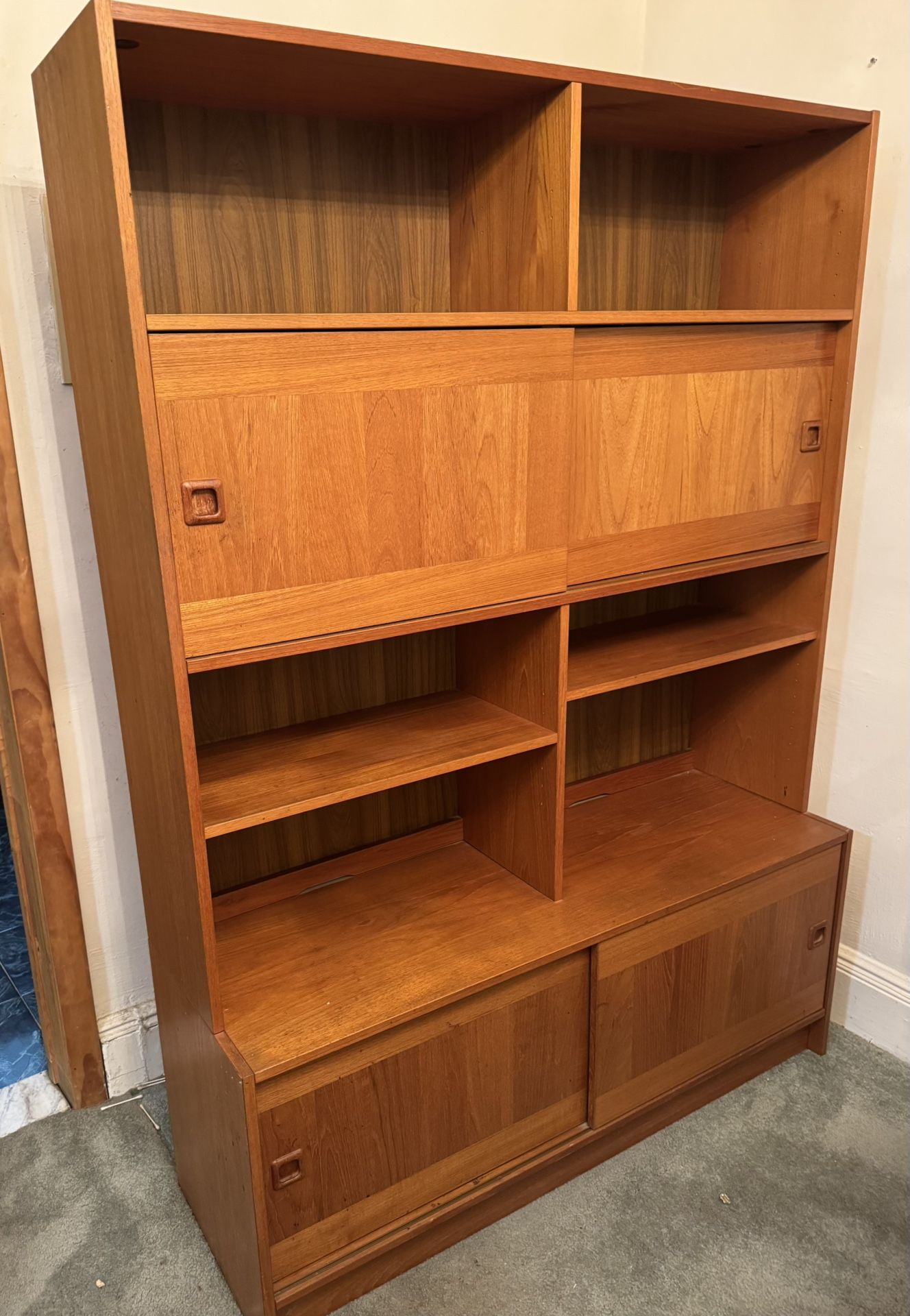 Danish Mid Century Modern Shelving Cabinet by Domino Mobler. Circa 1970s