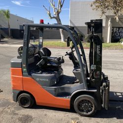 2021 Toyota Forklift 6500 LB MODEL 8FGCU32 LOW HOURS