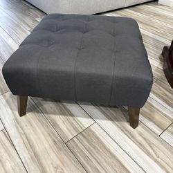 Nice Ottoman 