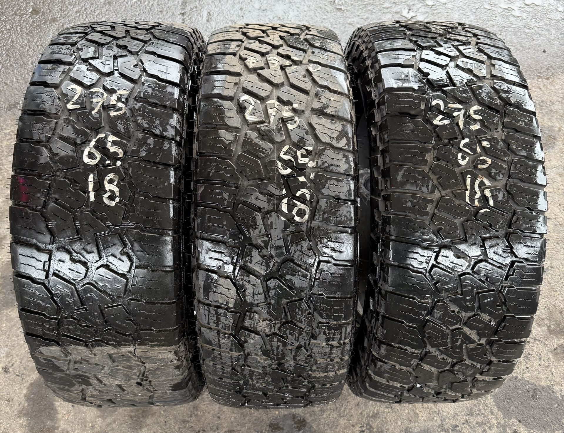 275/65/18(Falken)