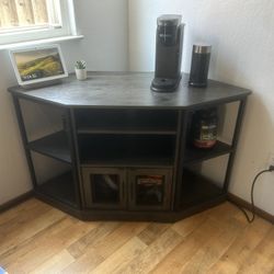 Corner TV Stand/Table