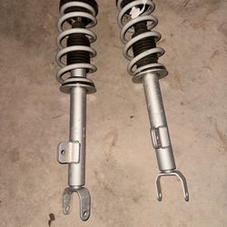 Gray front struts for car