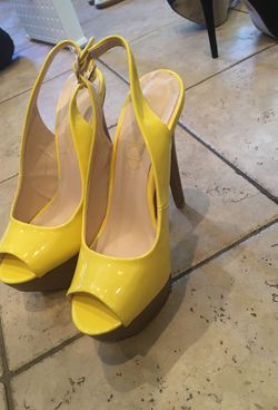 Deb yellow high heels