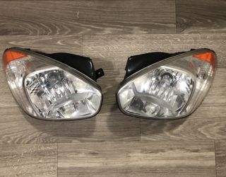 2006 - 2011 Hyundai Accent Headlights OEM