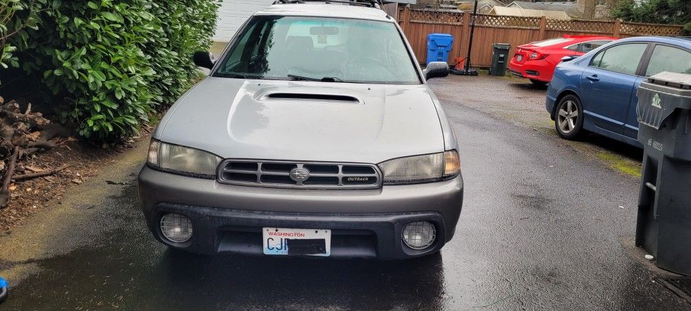 1999 Subaru Legacy Outback AWD  For Parts