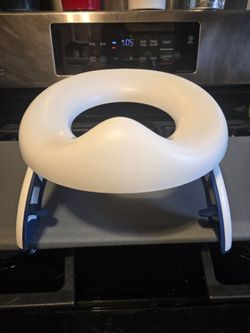 Authentic OXO Tot 2-in-1 Go Travel Potty Seat - Folds Flat