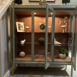 Liquor Display, Curio Cabinet / Entrance Display 