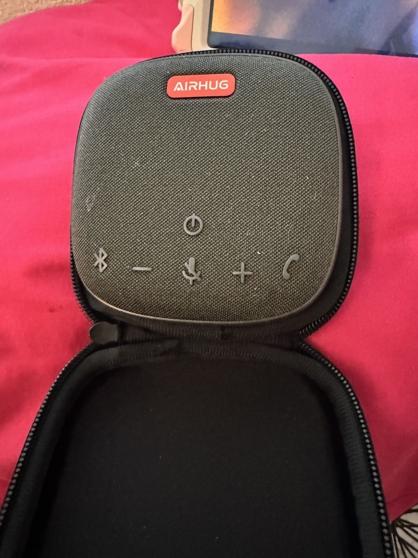Air Hug Speaker