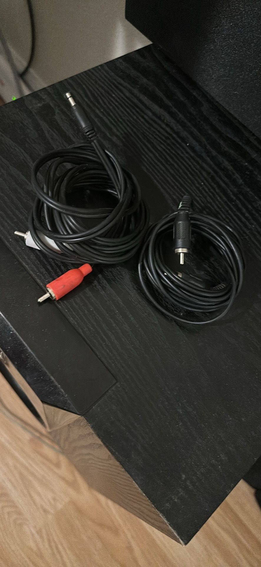 Surround Sound Speakers 