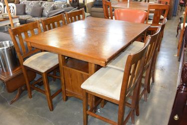 Pub Table with 10 chairs