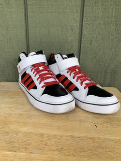 Rare Men's Size 9.5 Varial II Mid White/Black/Red Lace Up Athletic Shoes Sale in Covina, CA - OfferUp