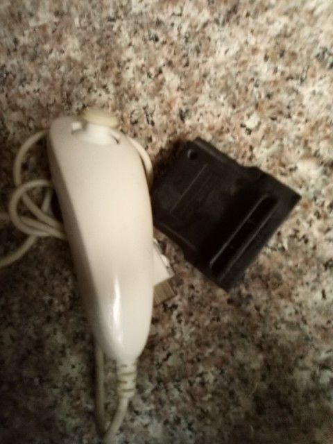 Wii Controller And PS2 Adapter For Free Come Pick It Up Hesperia CA 