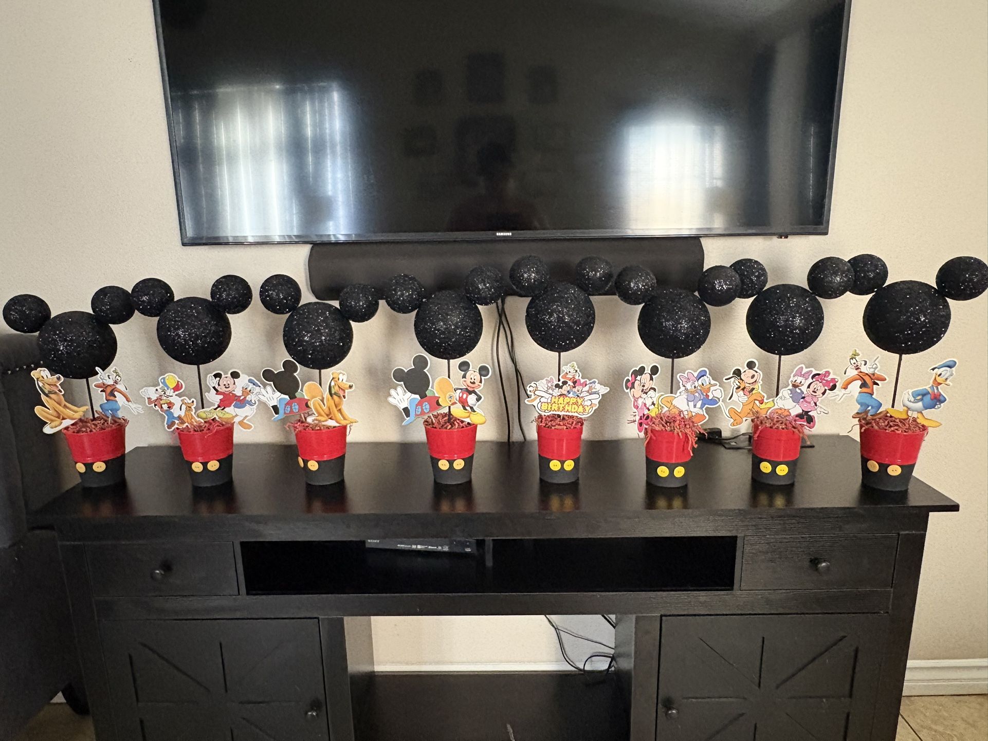 8 Mickey Mouse & Friends Centerpieces