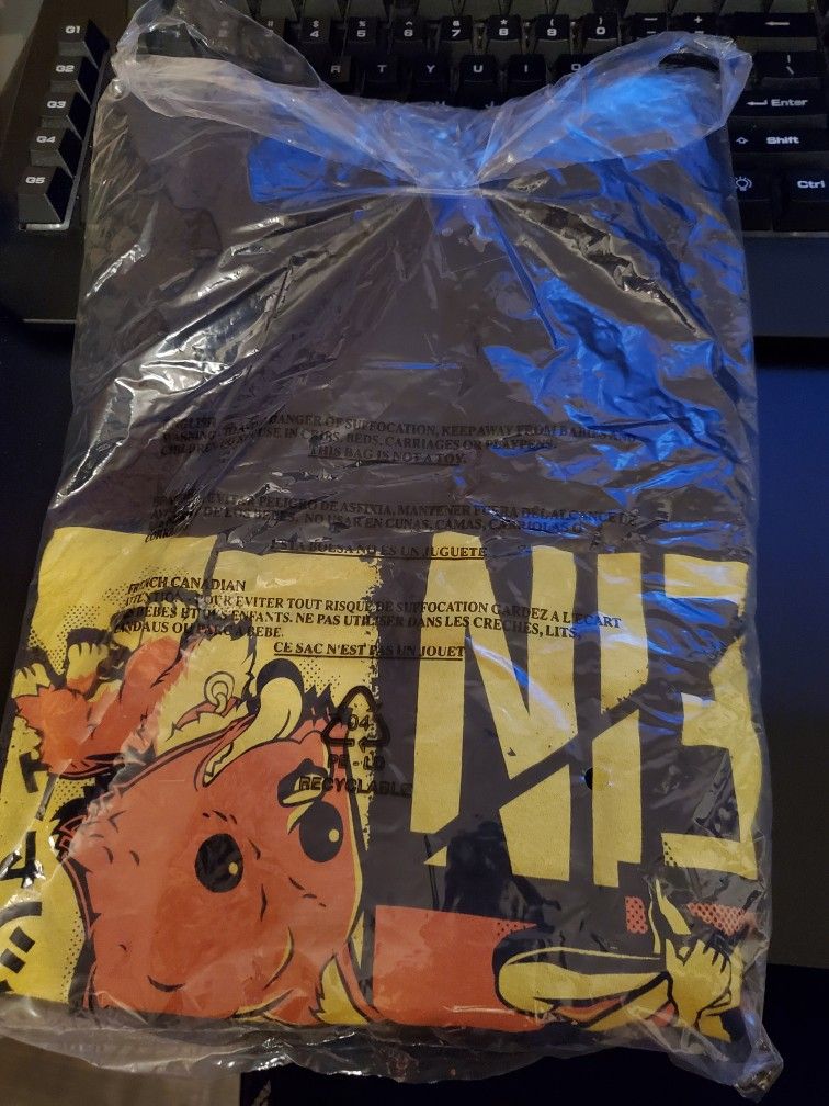 Ein Funko POP! with Tee Size XL