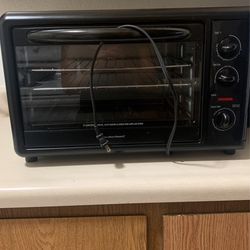 Hamilton Beach Countertop Oven And Rotisserie