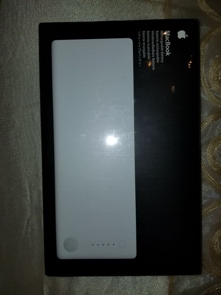 Macbook 13" rechargeable battery