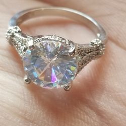 Gorgeous Women's Round Cut Wedding Engagement Promises Ring Size 7.0
