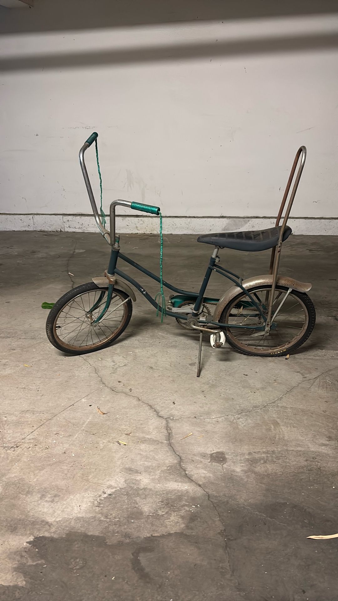 Classic Banana Bike, Lowrider Bike. Beach Cruiser