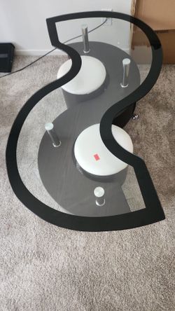 Glass Top Coffee Table With 2 Stools From Canada
