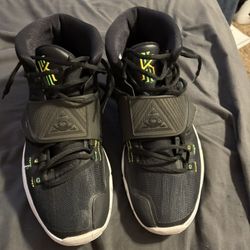 Kyrie 6 Shutter Shades