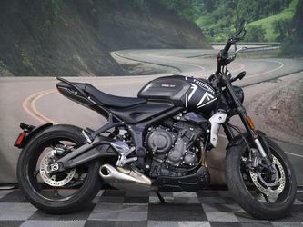2023 Triumph Trident 660 Matte Jet Black Matte Silver Ice