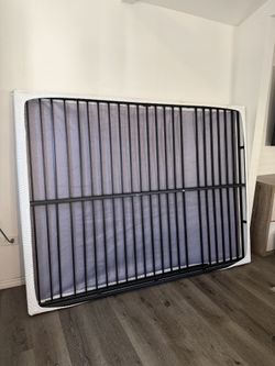 QUEEN SPRING BOX