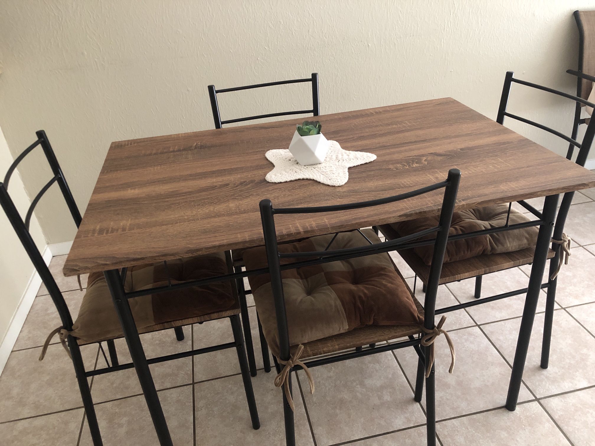 Small Kitchen Table For In