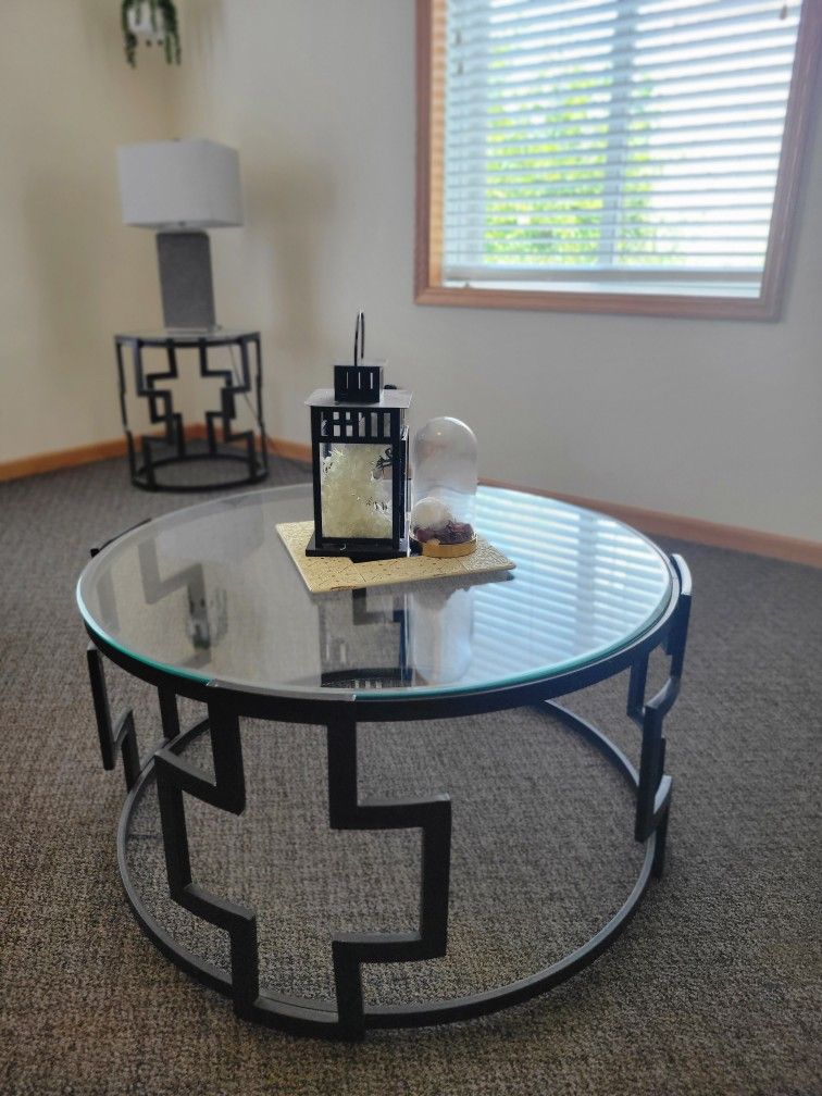 Living Room Table And End Tables With Lamps