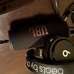 Beats Pro + JBL Flip 6 Bundle 