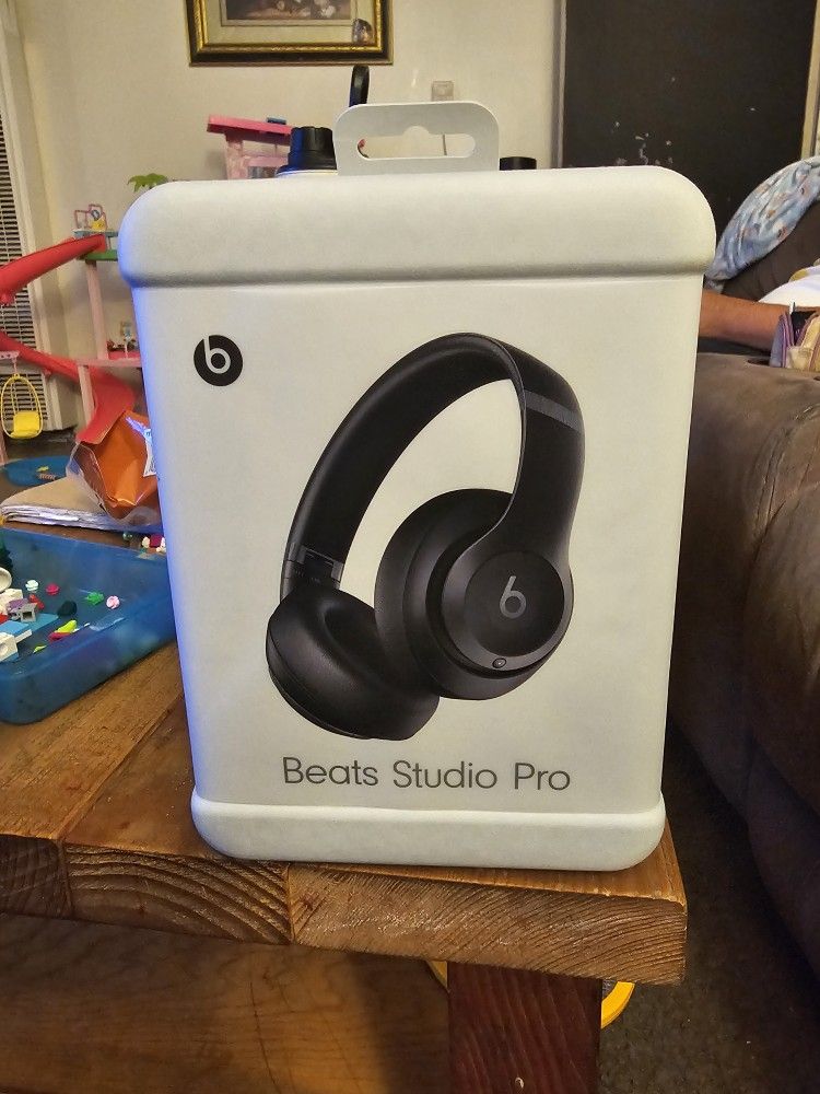 Beats Studio Pro