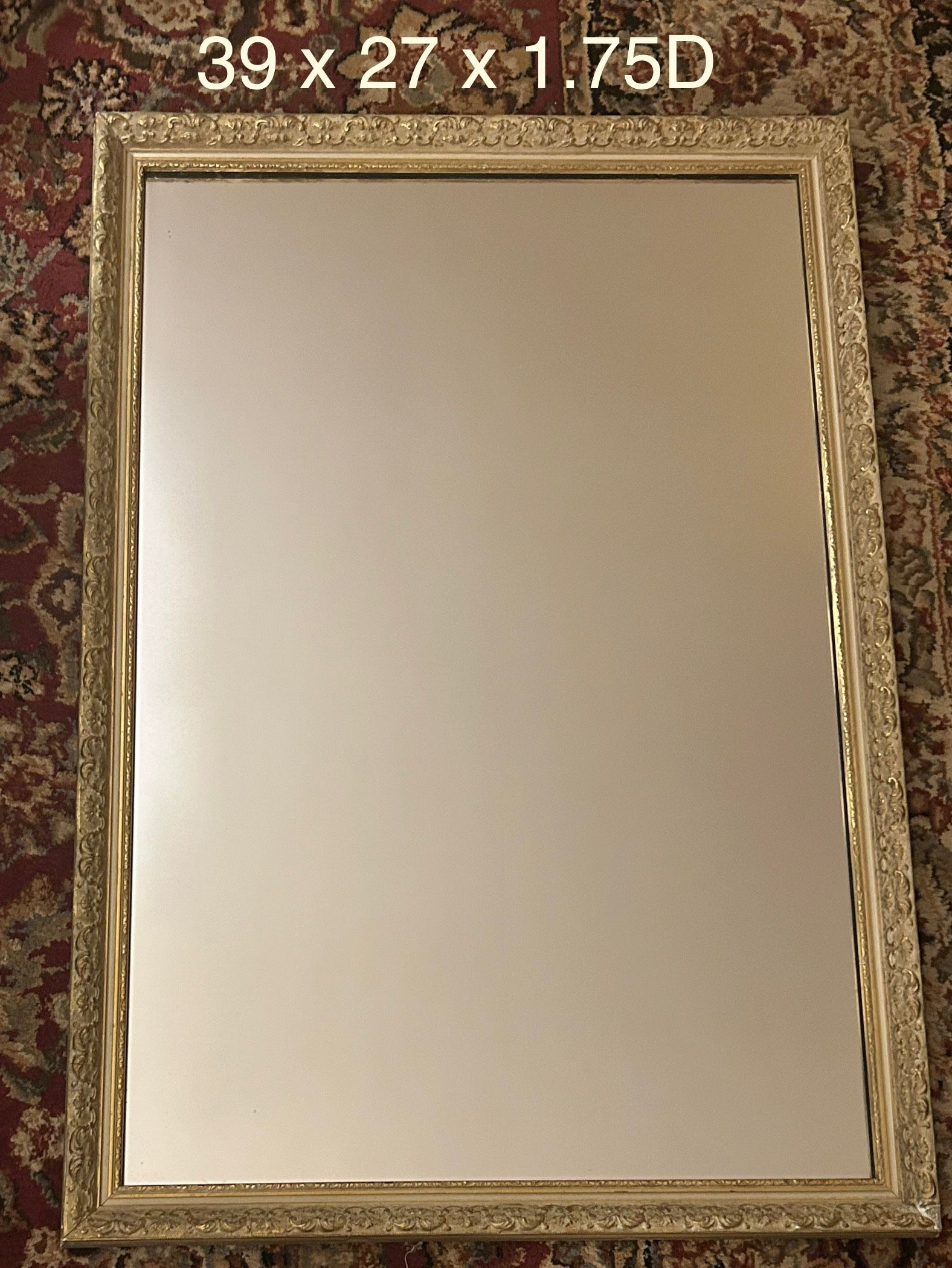 Gesso wood framed mirror 39x27x1.755Excellent condition with hooks to hang in either direction