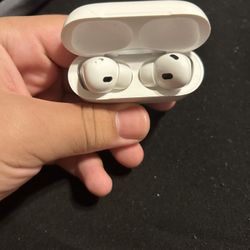 airpod pros READ DESCRIPTION!! 
