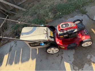 Self propelled lawnmower
