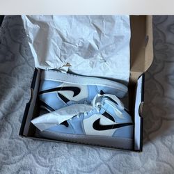  Nike Air Jordan 1 Mid Retro GS