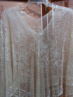 New Ladies crochet lace poncho
